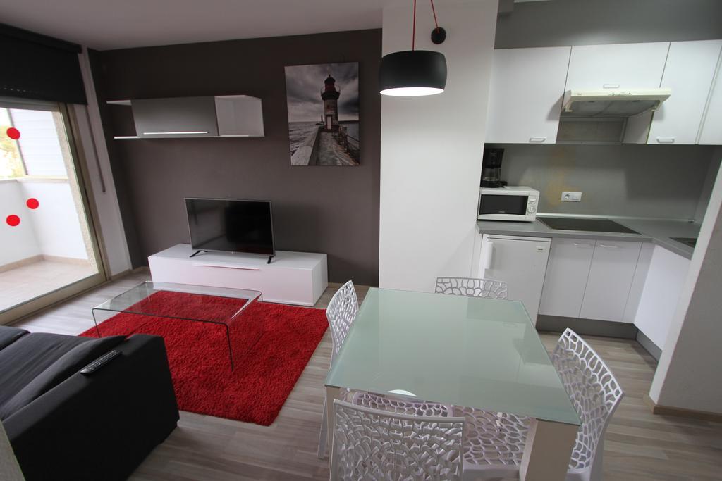 Apartamentos Arquus Center Салоу Екстер'єр фото