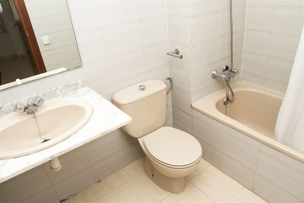 Apartamentos Arquus Center Салоу Екстер'єр фото